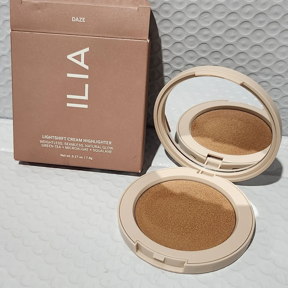 ILIA Lighshift Cream Highlighter - Daze